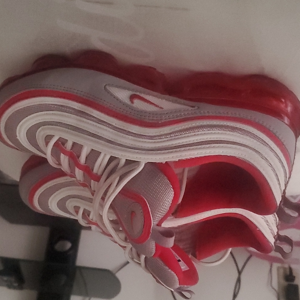 AirMax - Picture 3 of 4